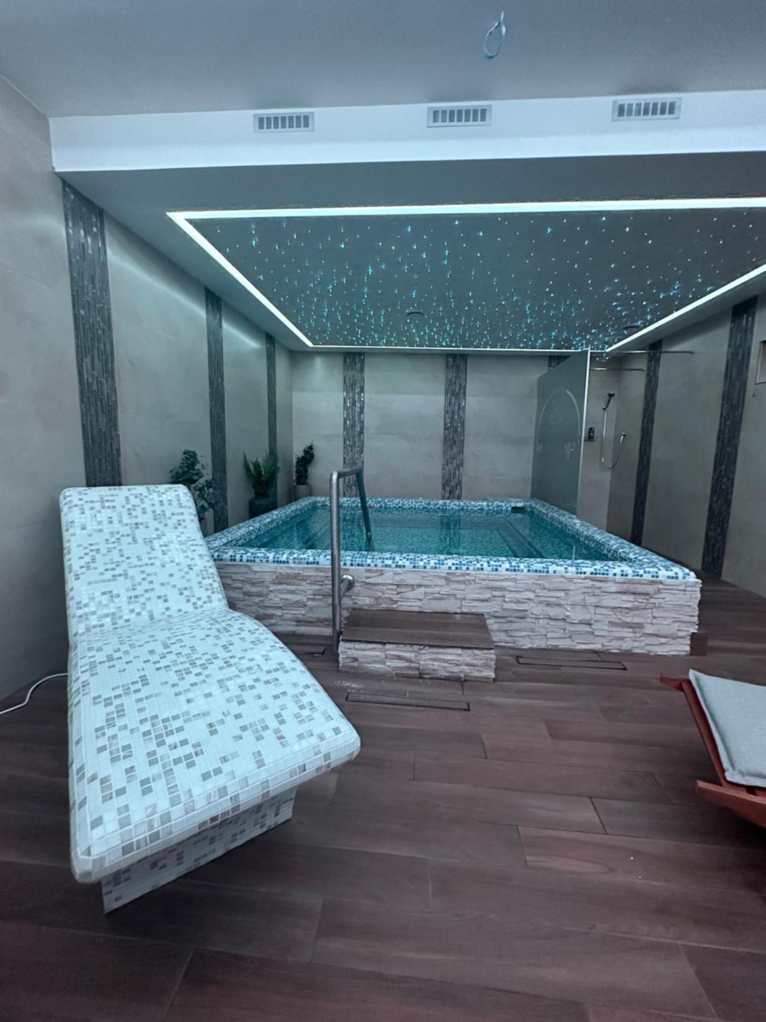 Five Apartments Indija Екстериор снимка