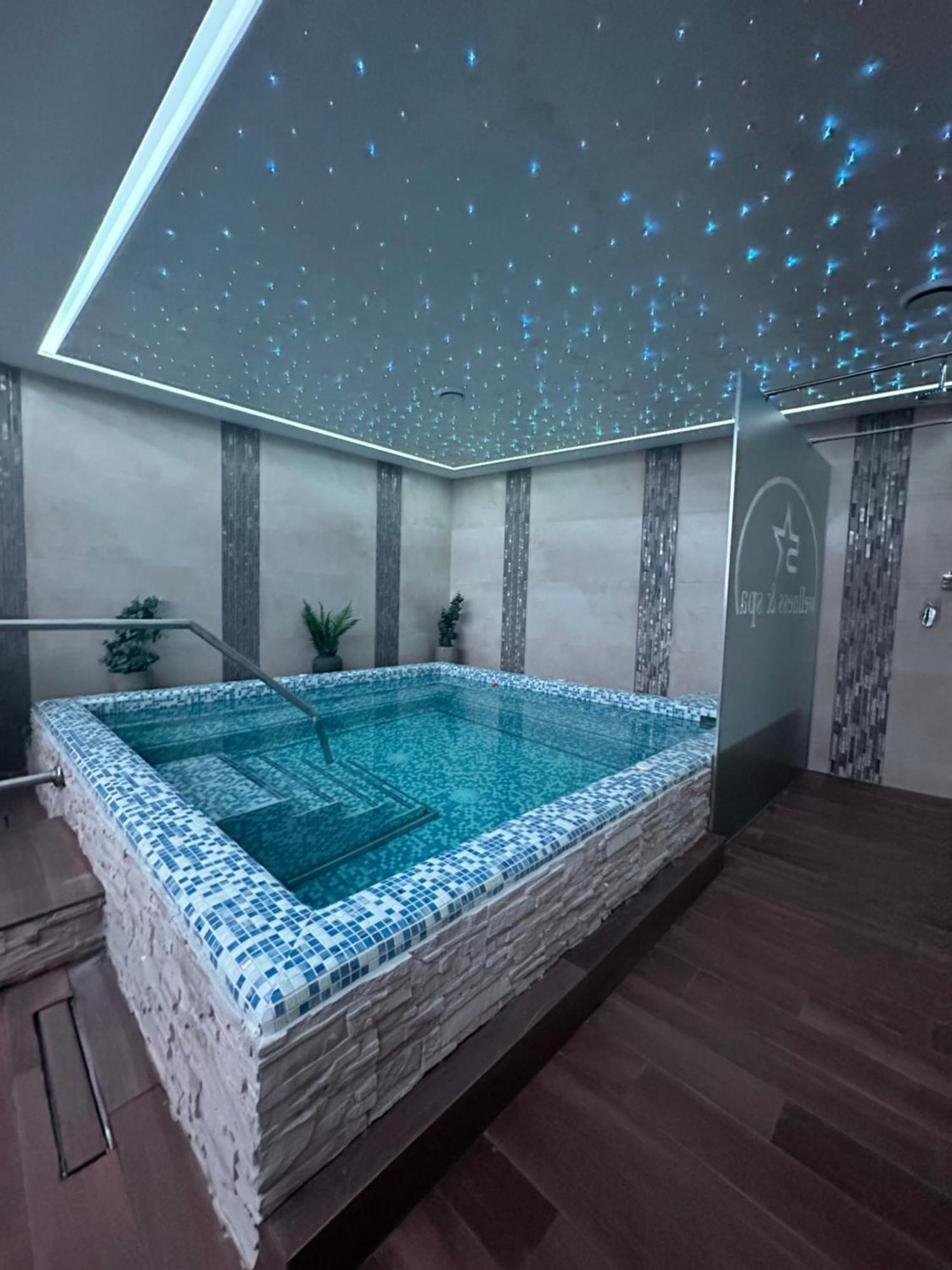 Five Apartments Indija Екстериор снимка