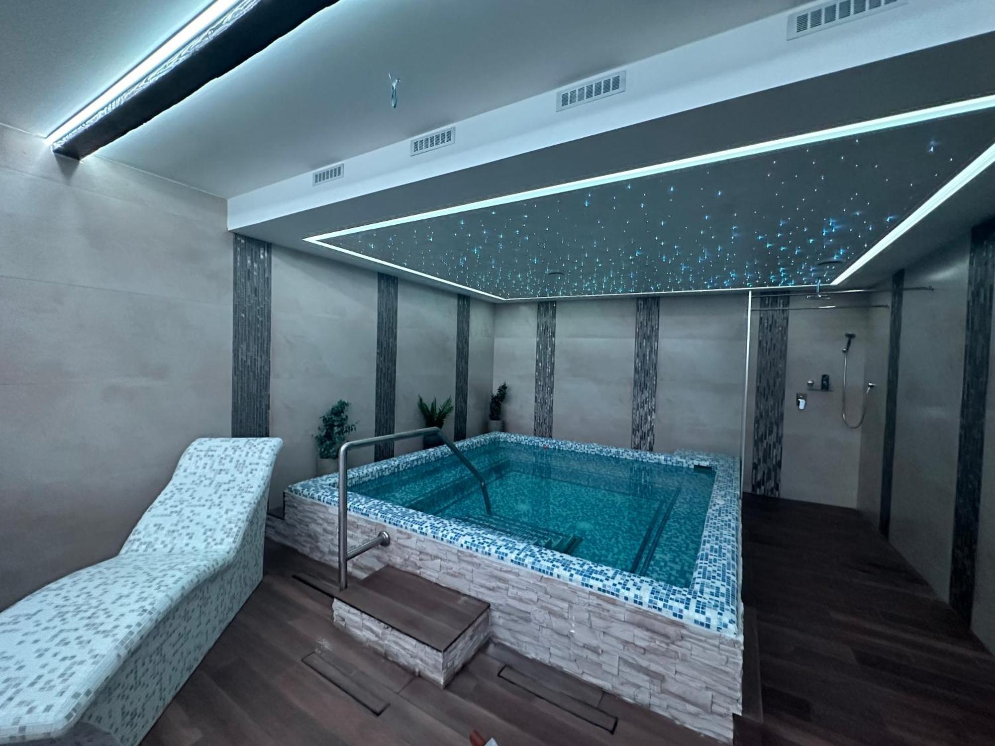 Five Apartments Indija Екстериор снимка