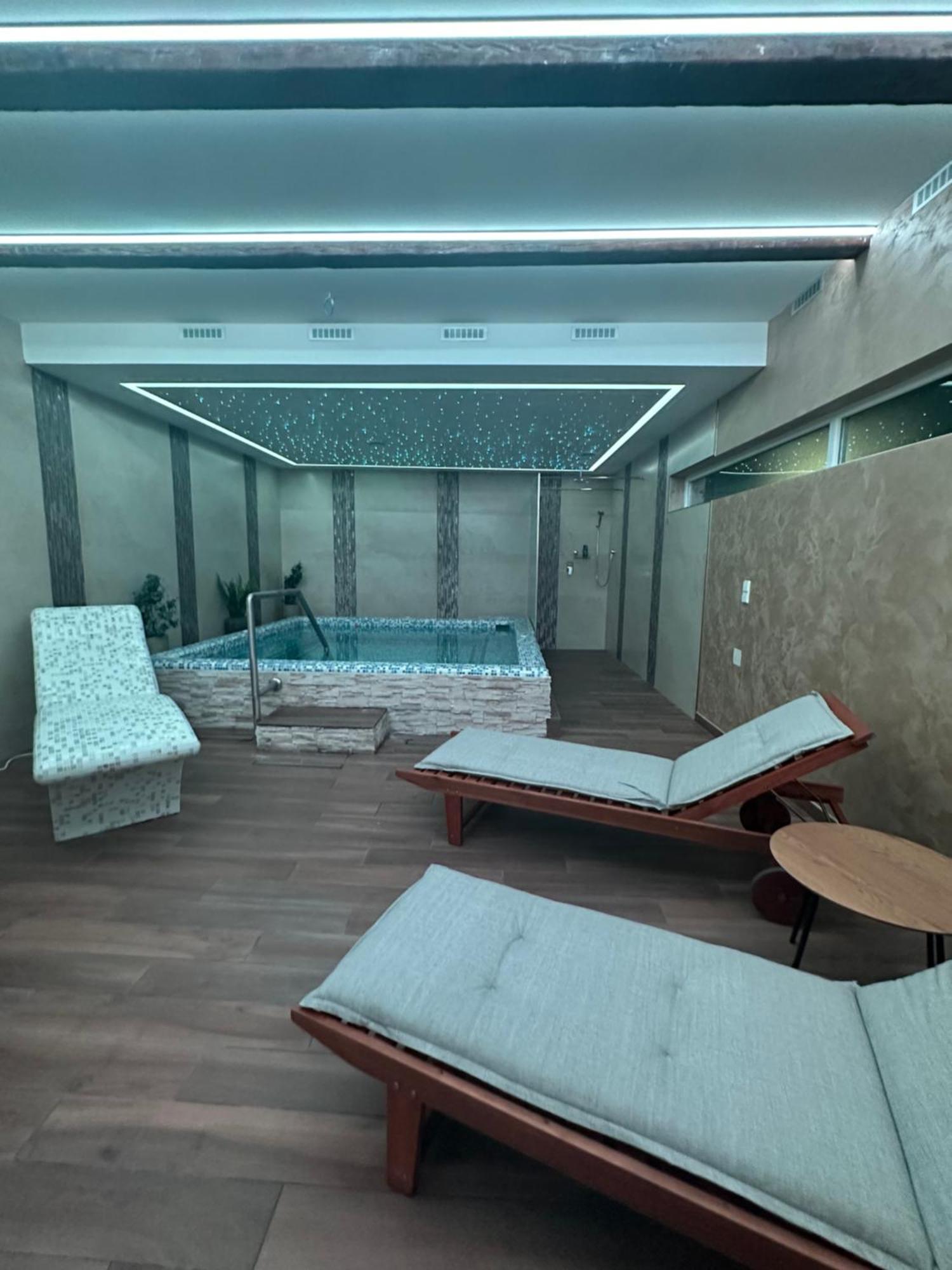 Five Apartments Indija Екстериор снимка